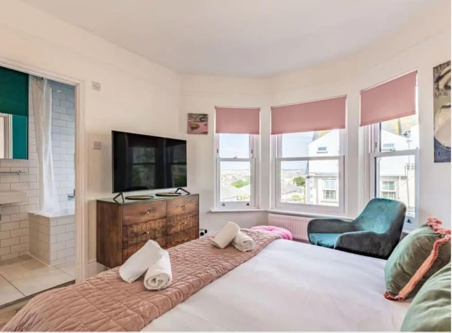 The Surfer's Townhouse With Sea Views Newquay (Cornwall)
