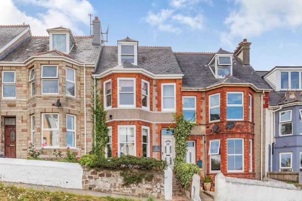 The Surfer's Townhouse With Sea Views Newquay (Cornwall)