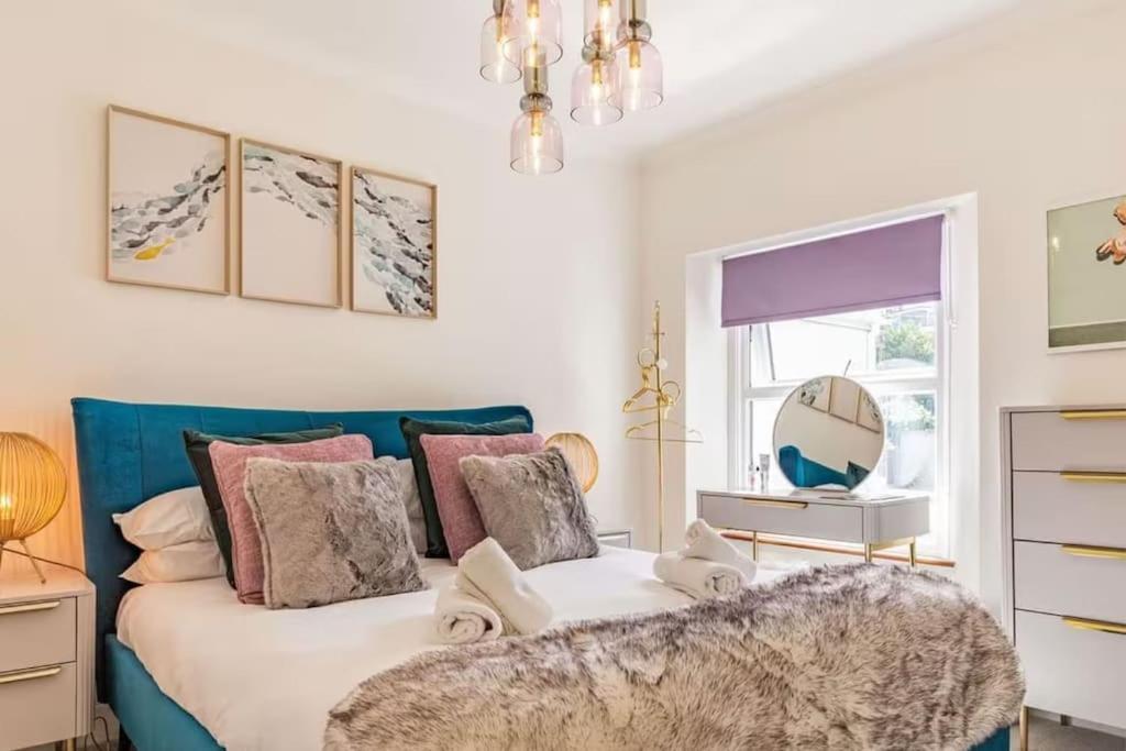 The Surfer's Townhouse With Sea Views Newquay (Cornwall)